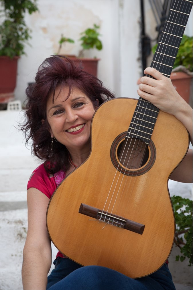 Eleftheria Kotzia - guitar